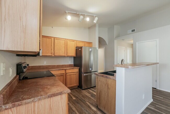Building Photo - 5324 S 29th Ln