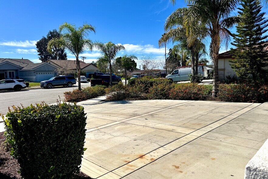 Building Photo - 16628 Atlas Ln