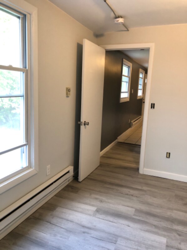 Building Photo - 52 Daniel Ave