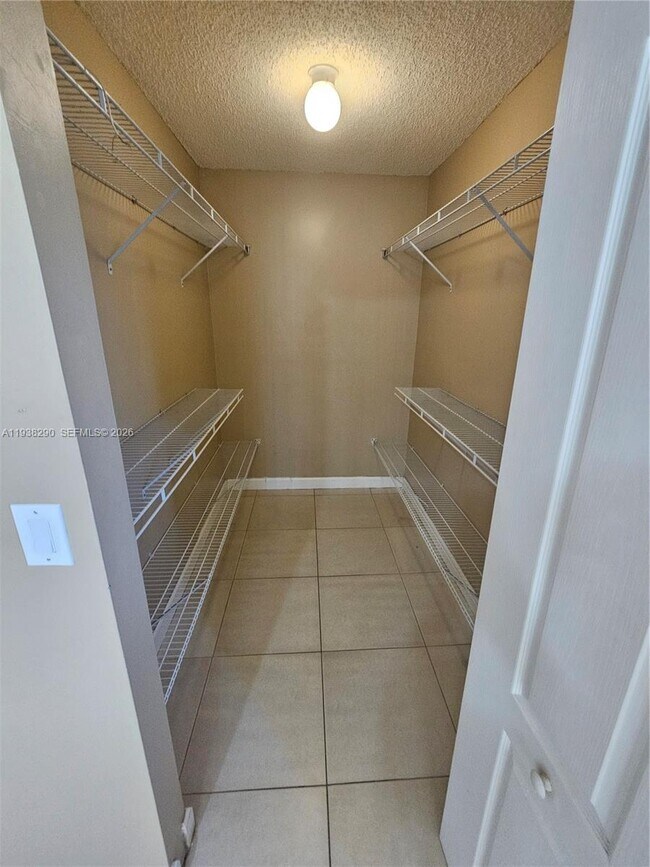 Building Photo - 19760 SW 103rd Ct