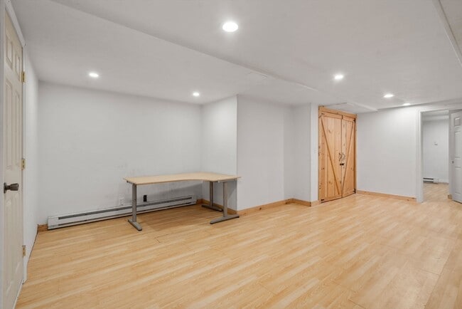 Building Photo - 56 Parmenter Ln
