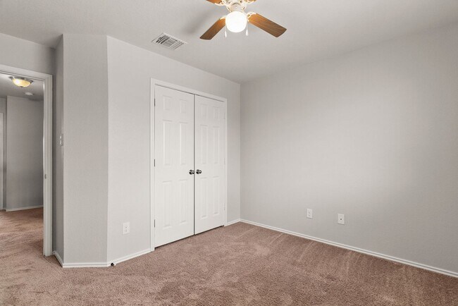 Building Photo - 9605 Raeburn Court