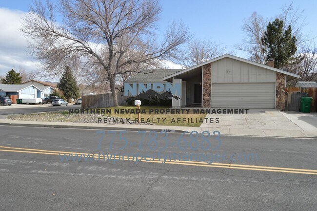 Building Photo - $2200 ~ 4 Bed ~ 2 Bath ~ Large Home on Corner lot off of S McCarren in Donner Springs Neighborhoo...