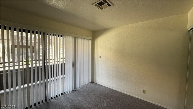 Building Photo - 5044 S Rainbow Blvd