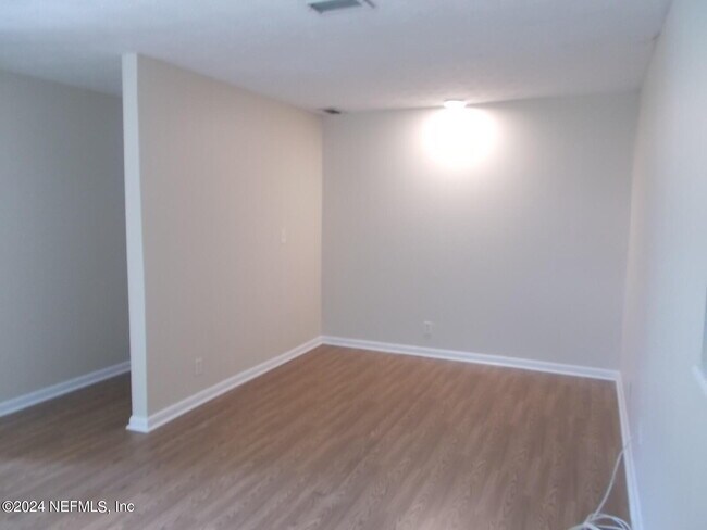 Building Photo - 5730 Cruz Rd