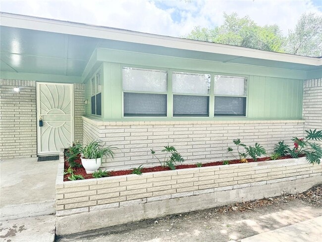 Building Photo - 7730 Cayton St