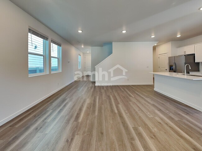 Building Photo - 5334 Turnstone St SE