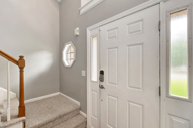 Building Photo - Beautiful Home in The Hamlets