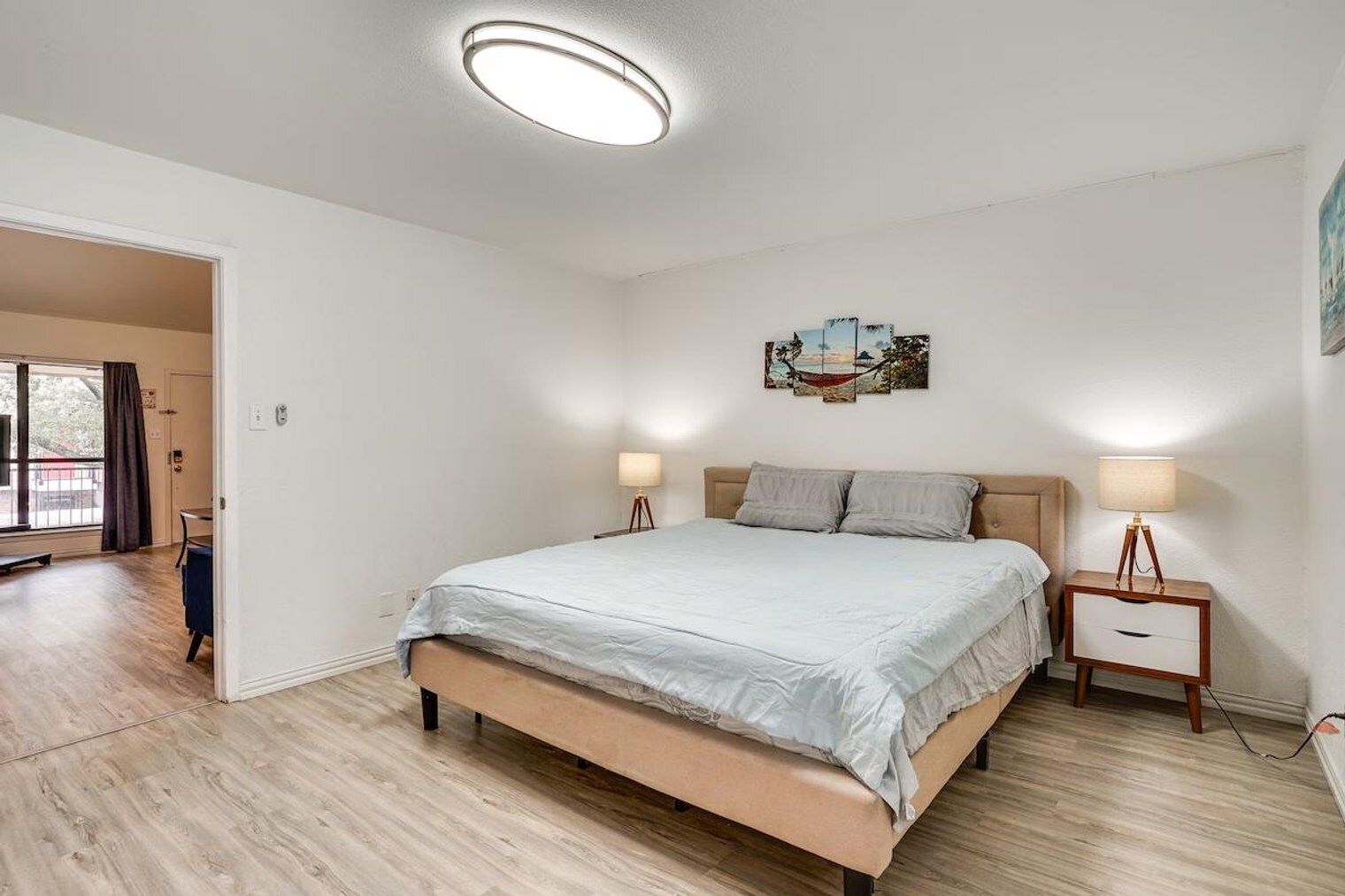 Building Photo - 6648 E Lovers Ln