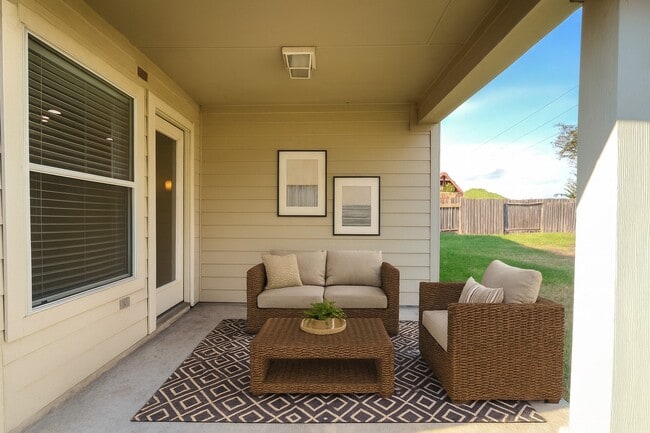 Building Photo - 23247 Dewflower Dr