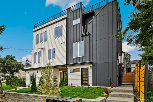 Building Photo - 9813 Linden Ave N