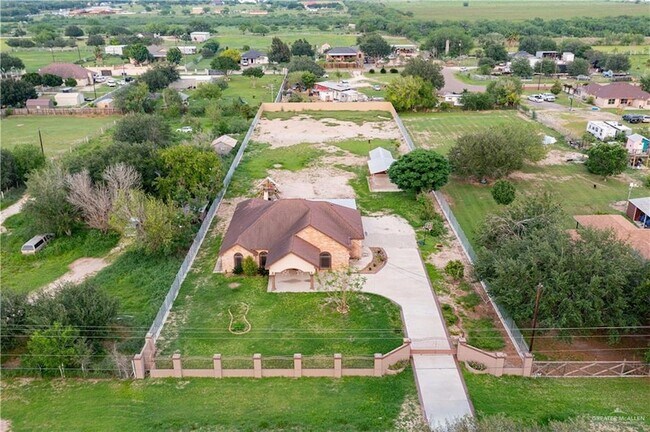 Building Photo - 23790 N Val Verde Rd