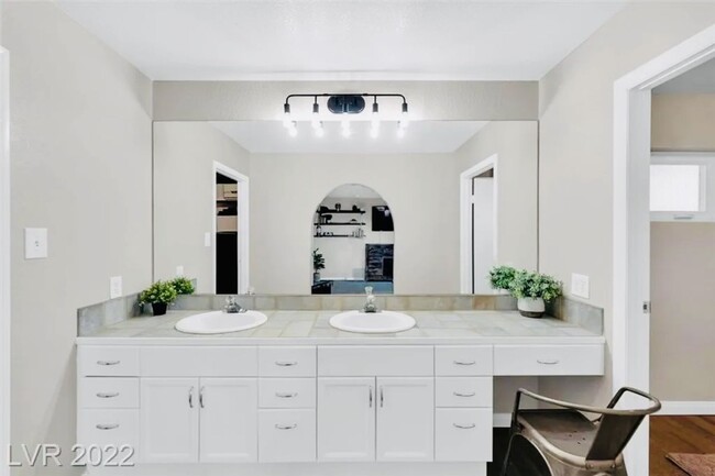 Building Photo - COMING SOON: Single Story 5 Bd, 4 Bth, Inc...