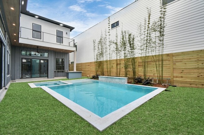 Building Photo - 5414 John Dreaper Dr