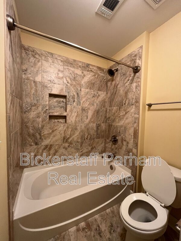 Building Photo - 7073 Spring Walk Dr