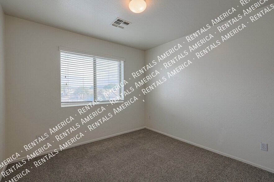 Building Photo - 7312 S 56th Ln