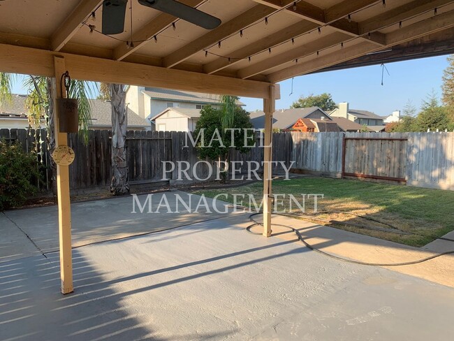 Building Photo - Move in Special see AD