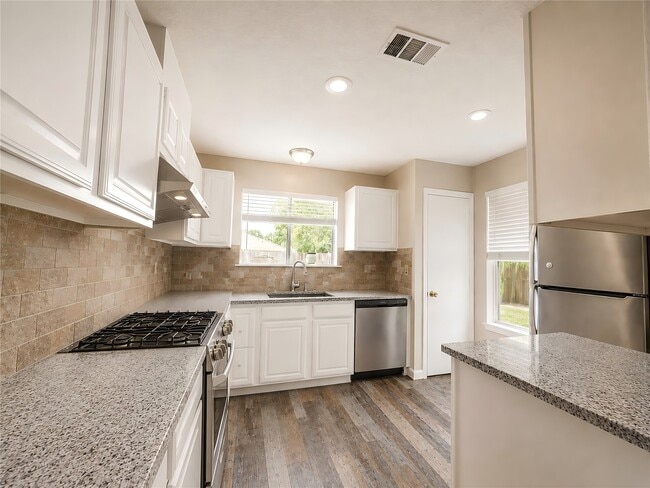 Building Photo - 12710 Fenimore Ct