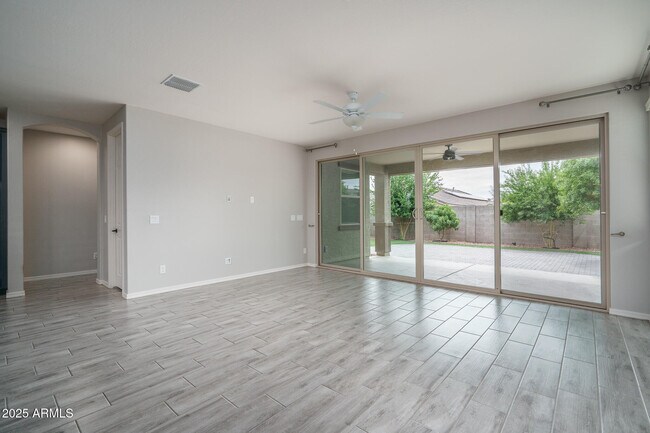 Building Photo - 16019 W Soft Wind Dr