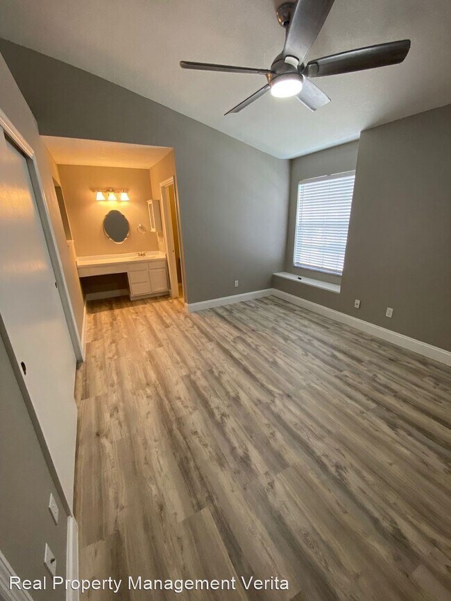 Building Photo - 2 br, 2.5 bath House - 2888 Wareham Ct