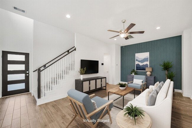 Building Photo - 21131 Medina River Dr