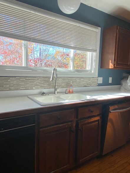Kitchen - 1229 Clemson Rd
