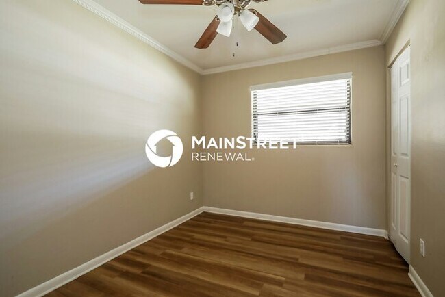 Building Photo - 3 Bedroom Pet-Friendly Home in Jacksonvill...