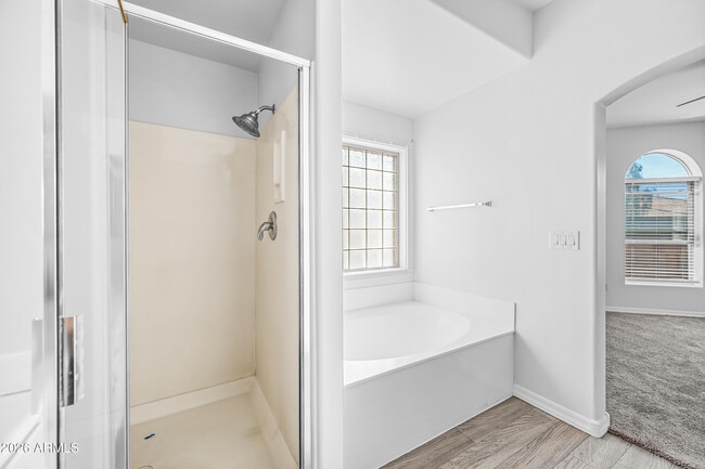 Building Photo - 14000 N 94th St