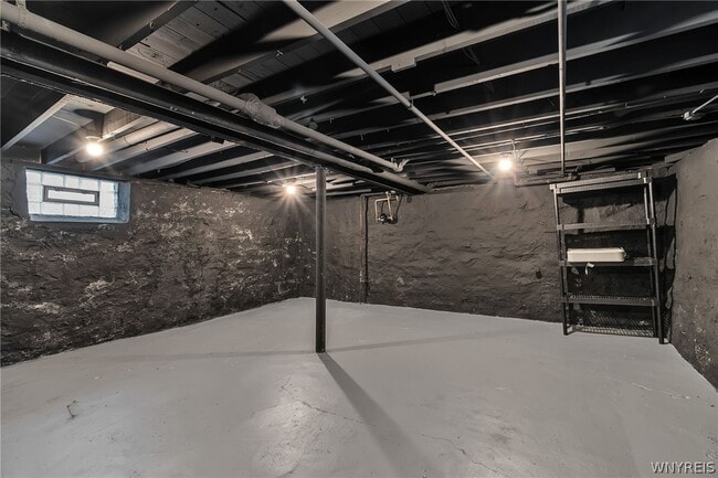 Building Photo - 69 W Northrup Pl