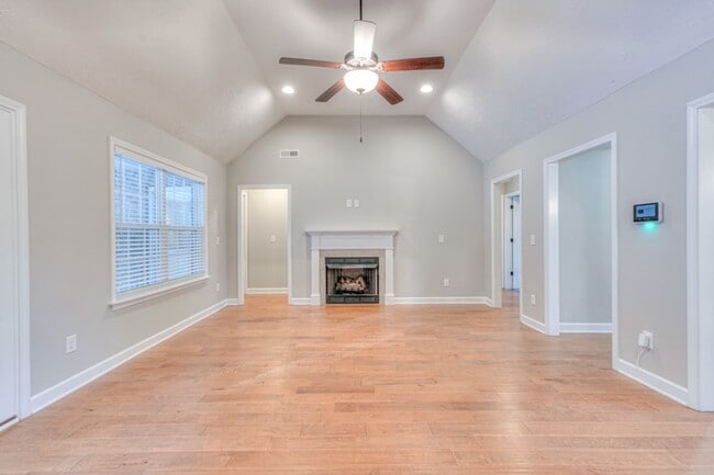 Building Photo - 1485 Round Rock Dr