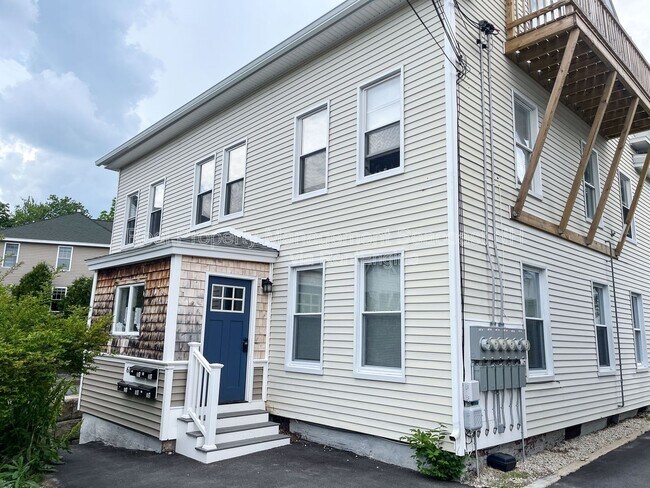 Building Photo - 61 Third St