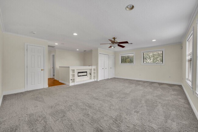 Building Photo - Gorgeous Winter Park Home