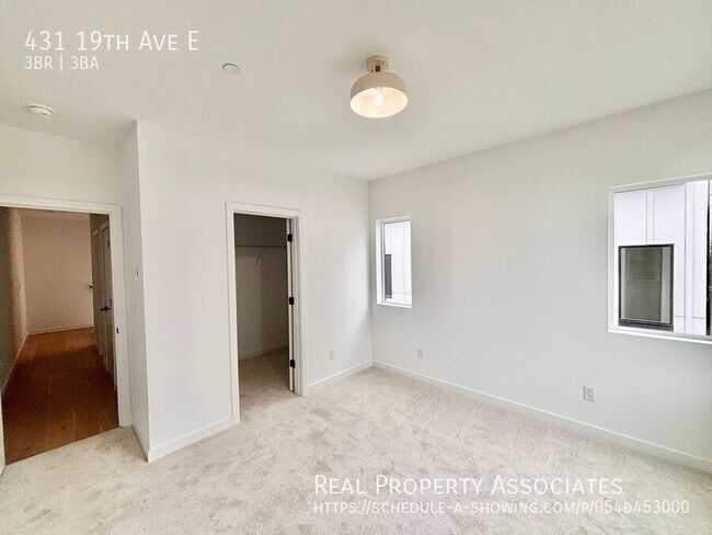 Building Photo - 431 19th Ave E