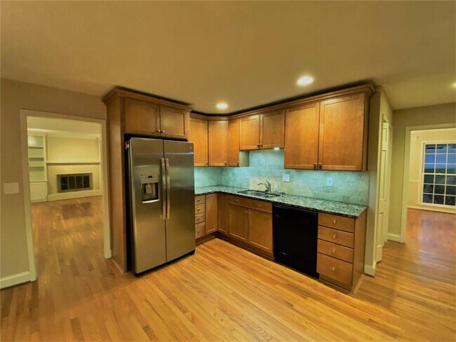 Building Photo - 5216 Willow Point Pkwy