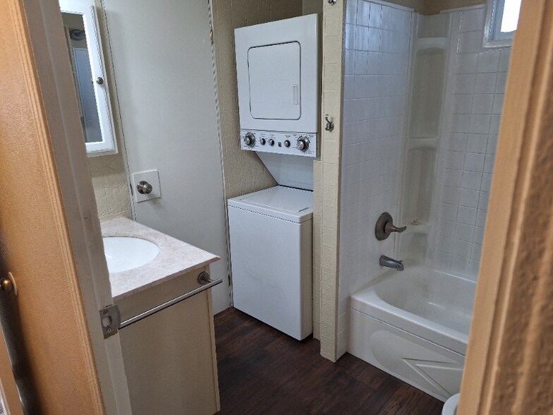 Building Photo - 3526 N Cascade Ave