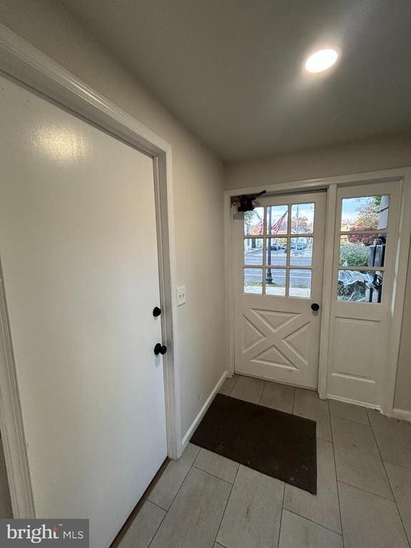 Building Photo - 566 E High St