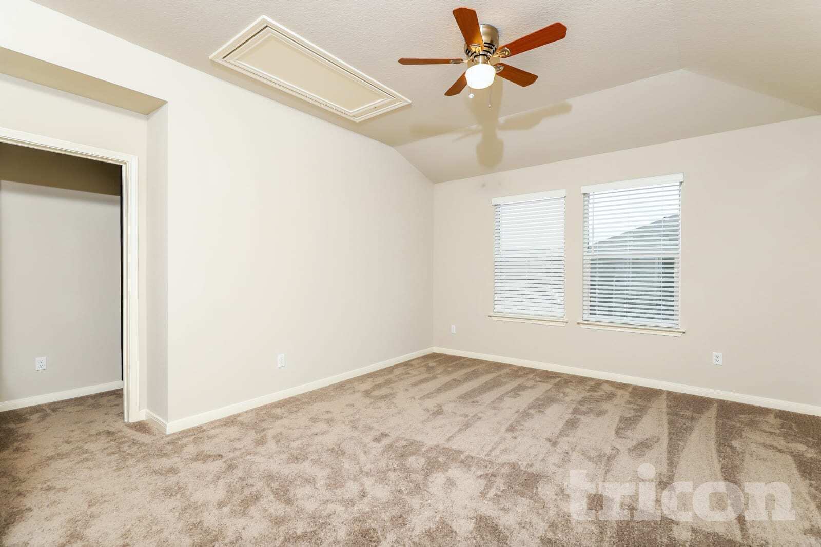 Building Photo - 13554 Paxton Blvd