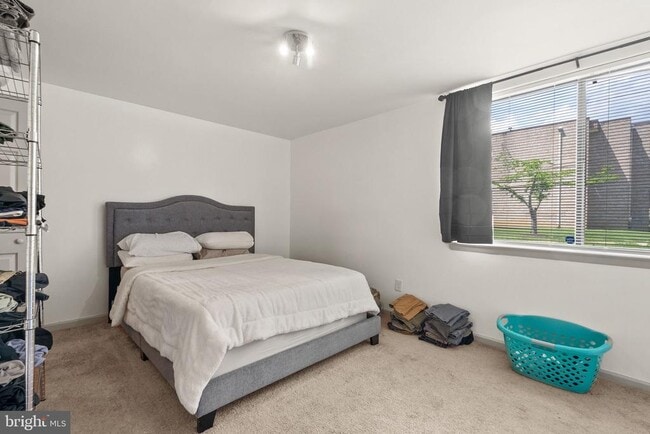 Building Photo - 3352 Huntley Sq Dr