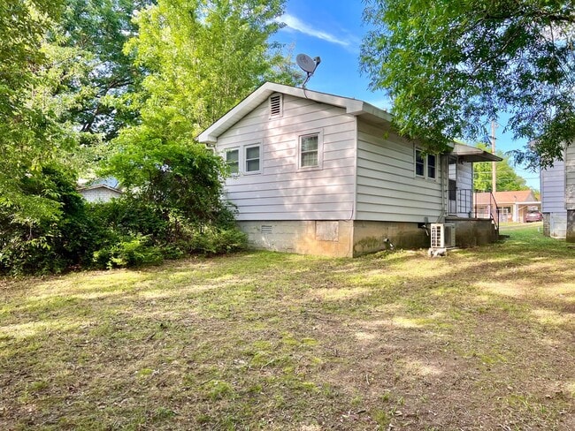 Building Photo - Home for Rent in Hot Springs!