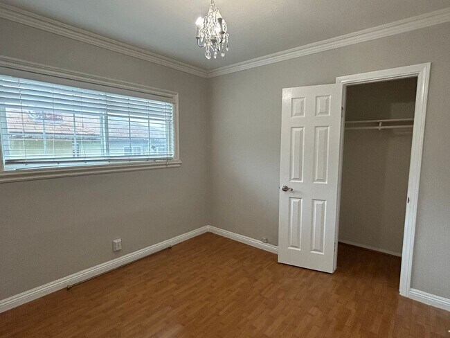 Building Photo - Spacious 4-Bedroom House for Rent in Monterey Park Quiet Neighborhood