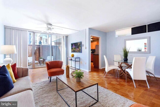 Building Photo - 3001 Veazey Terrace NW