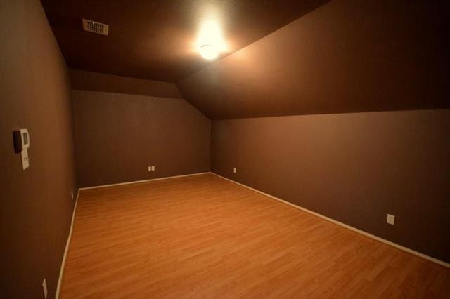Building Photo - 831 Lake Forest Trl