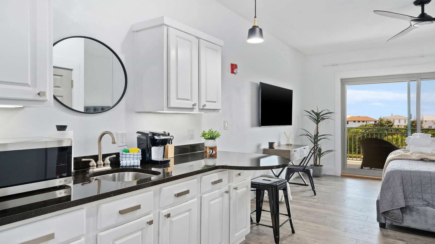 Building Photo - 9955 E County Hwy 30A