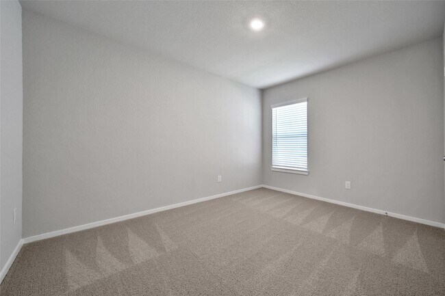 Building Photo - 8007 Camphor Ct