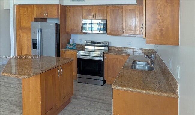 Building Photo - 1745 E Hallandale Beach Blvd