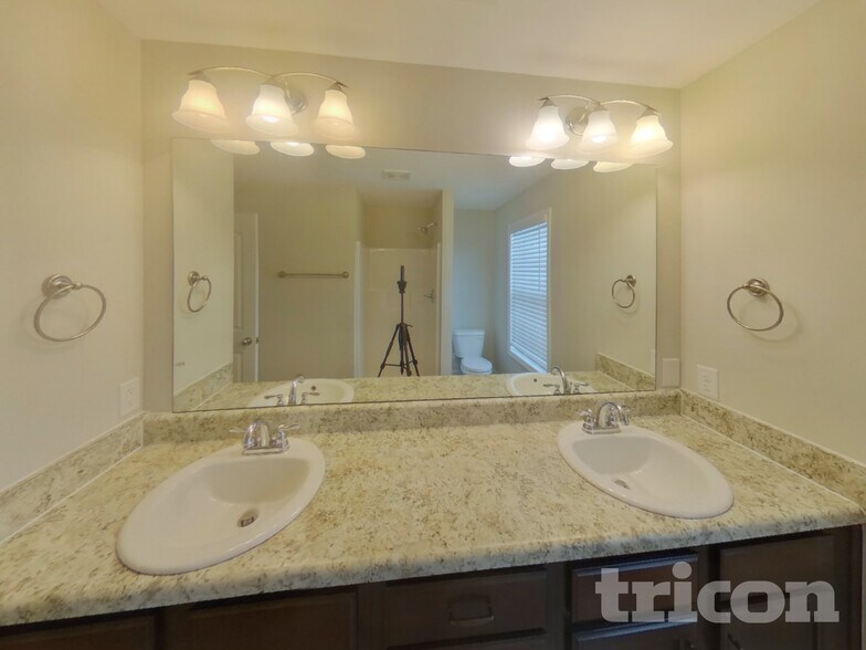 Building Photo - 2925 Cason Ln