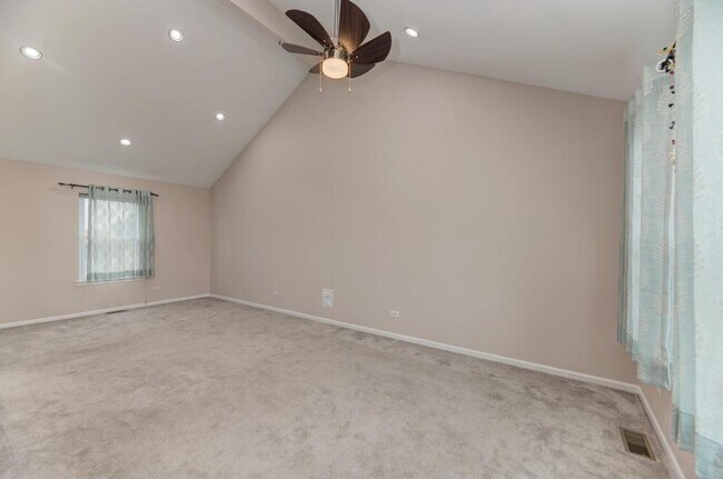 Building Photo - 1413 Skylark Ln