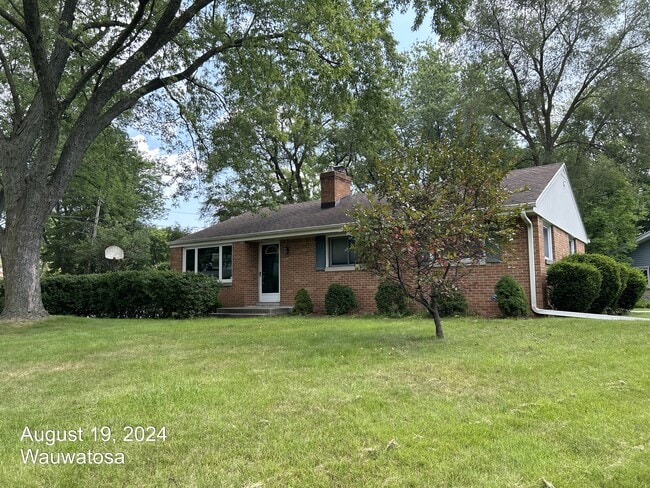 Building Photo - 9431 W Marion St