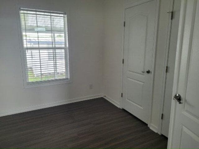Building Photo - 2505 E Bay Dr
