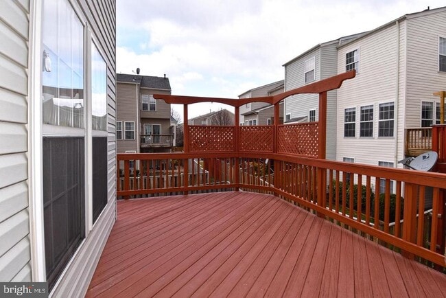 Building Photo - 25445 Carberry Dr